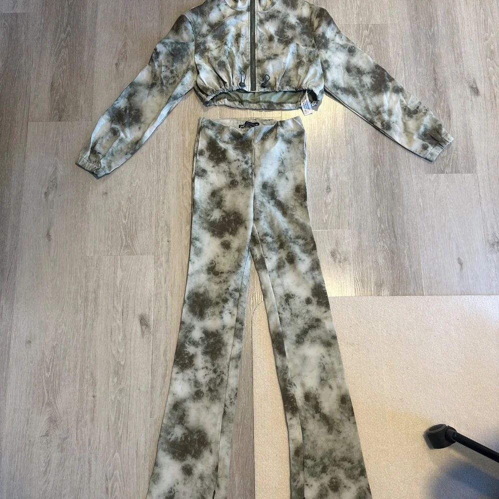 Women's clothes: mostly Zara, some Garage, Tommy Hilfiger, Aldo and River Island - Picture 3 of 14